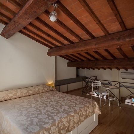 Uffizi - Flo Apartments フィレンツェ エクステリア 写真